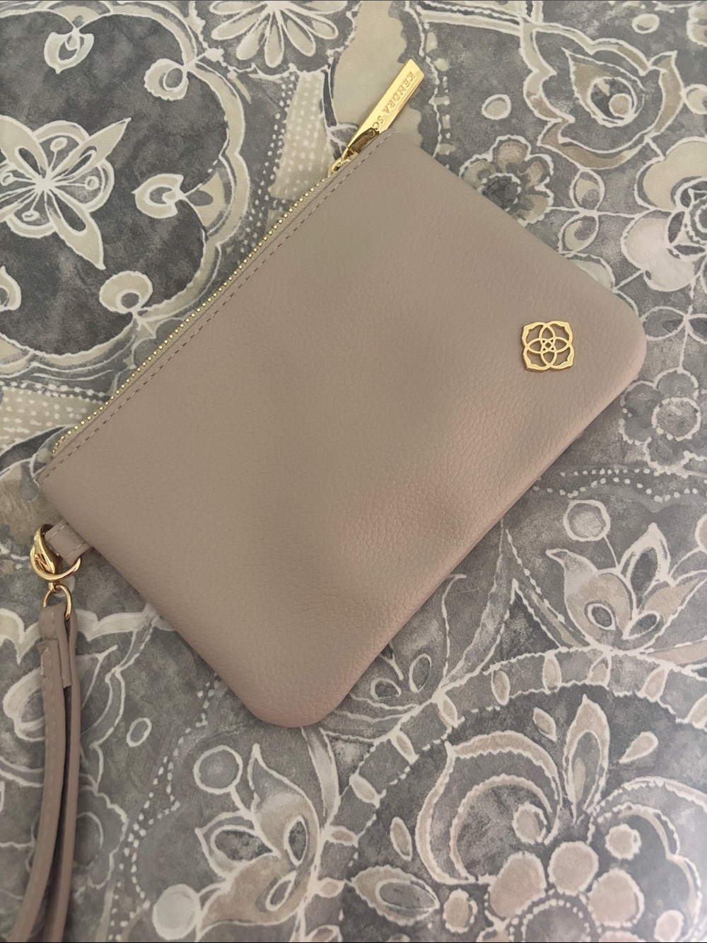 Kendra Scott Travel Pouch Wristlet 
- Taupe Leather with Gold Accent